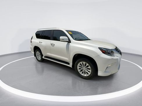 Used 2022 Lexus GX 460 Premium w/ Premium Package AWD/4WD image 2