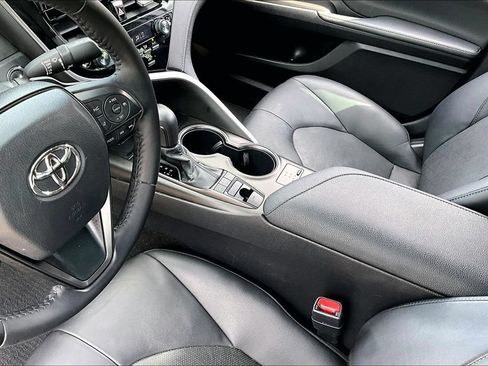 Used 2021 Toyota Camry XSE FWD image 19