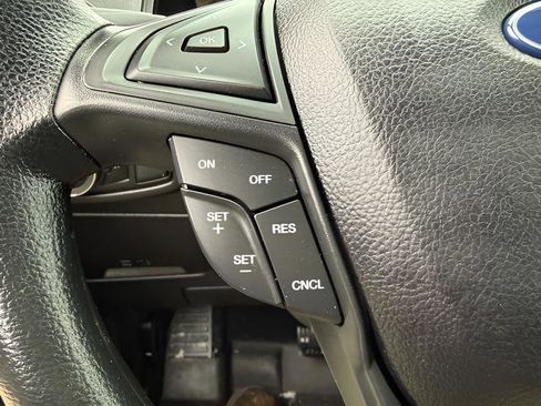 Used 2023 Ford Edge SE AWD/4WD image 11