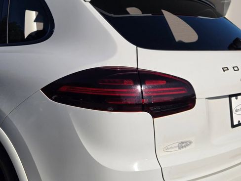 Used 2016 Porsche Cayenne GTS AWD/4WD image 14
