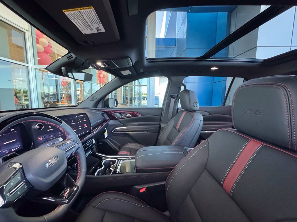 New 2027 Chevrolet Traverse RS w/ LPO, Floor Liner Package FWD image 21