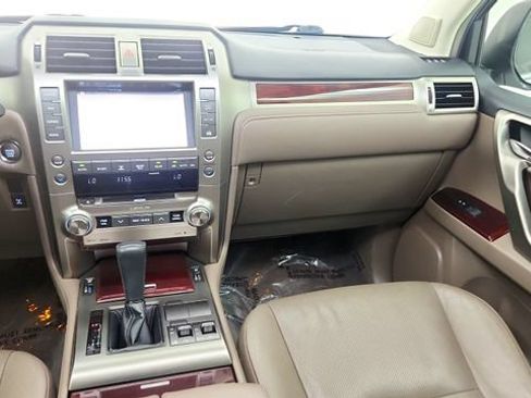 Used 2017 Lexus GX 460 Premium w/ Premium Package AWD/4WD image 56