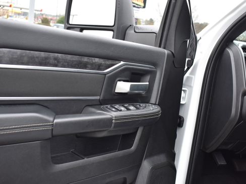 Used 2024 RAM 2500 Big Horn w/ Night Edition image 24