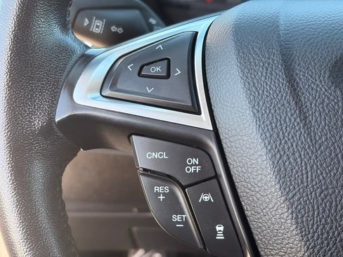 Used 2022 Ford Edge SEL AWD/4WD image 29