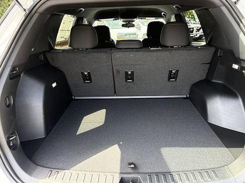 New 2026 Chevrolet Equinox LT w/ Midnight Edition FWD image 11