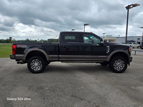 Used 2019 Ford F250 King Ranch w/ King Ranch Ultimate Package AWD/4WD image 7