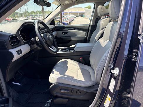 Used 2025 Honda Pilot Touring image 16