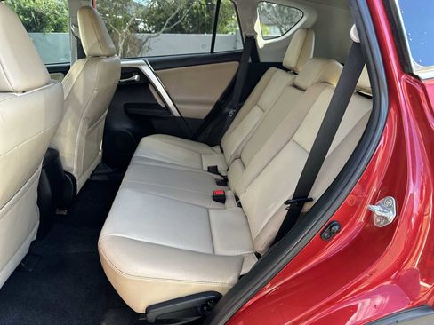 Used 2015 Toyota RAV4 Limited image 17