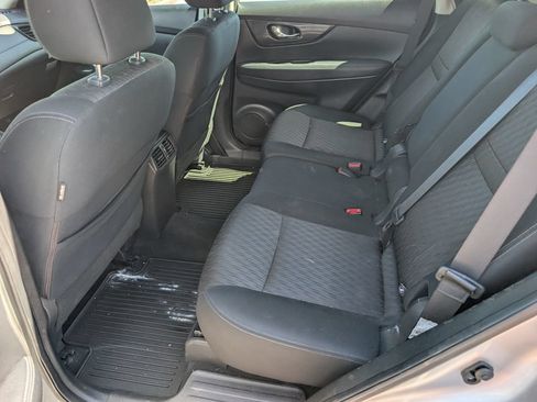Used 2018 Nissan Rogue S AWD/4WD image 21