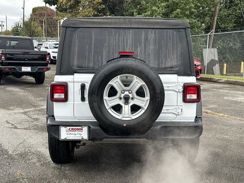 Used 2023 Jeep Wrangler Sport S image 5