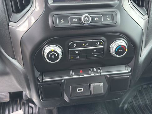 Used 2019 GMC Sierra 1500 4WD CREW CAB 147 image 23