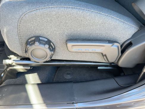 New 2025 Jeep Gladiator Sport image 13