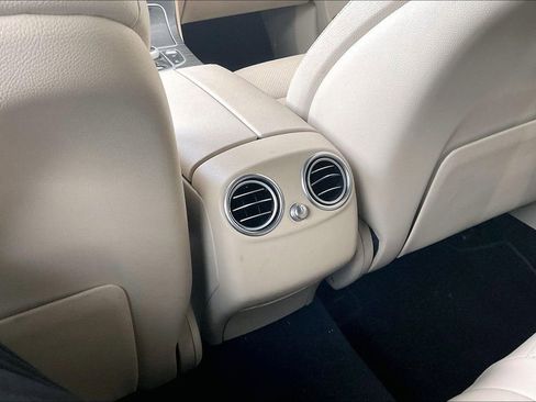 Used 2018 Mercedes-Benz GLC 300 w/ Premium Package image 25