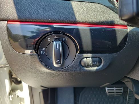 Used 2017 Volkswagen Jetta GLI FWD image 22