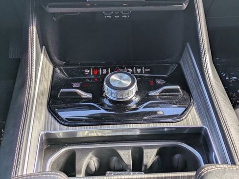 Used 2024 Jeep Wagoneer L Series III w/ Flexible Seating Group image 17