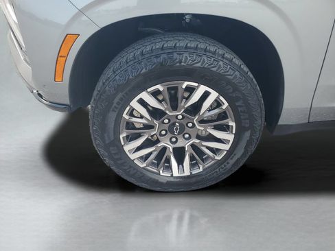 Used 2025 Chevrolet Tahoe Z71 AWD/4WD image 27