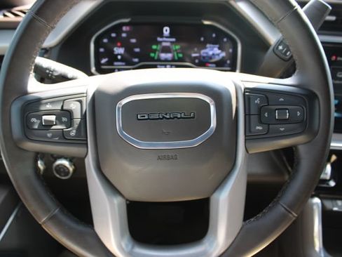 Used 2024 GMC Sierra 2500 Denali w/ Denali Reserve Package AWD/4WD image 23