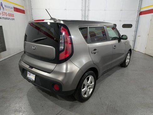 Used 2017 Kia Soul image 7