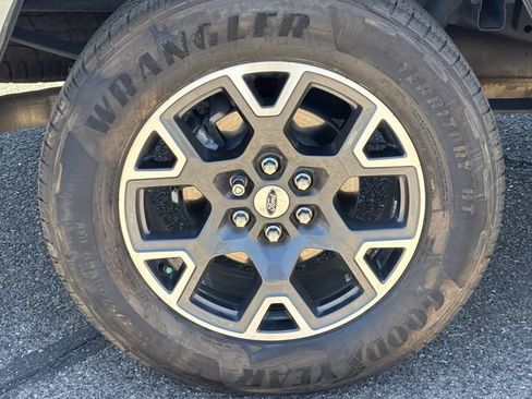 Used 2025 Ford F150 STX w/ Equipment Group 200A RWD image 9