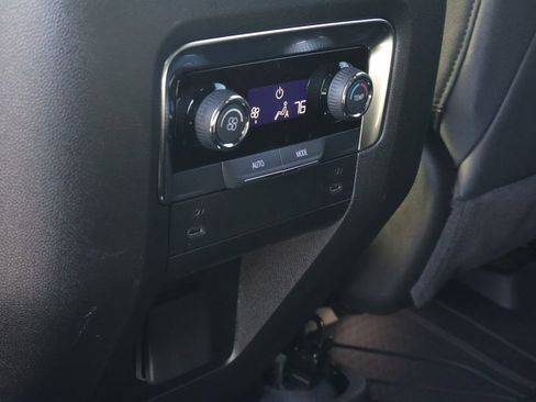 New 2026 Chevrolet Suburban LS image 34