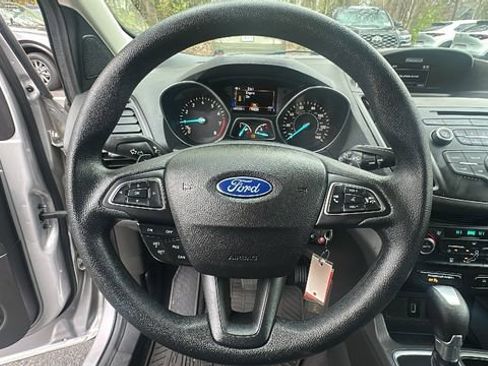 Used 2017 Ford Escape SE AWD/4WD image 14