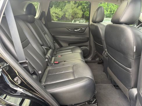 Used 2019 Nissan Rogue SL w/ Premium Package AWD/4WD image 34