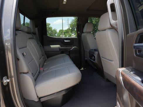 Used 2019 GMC Sierra 1500 SLT RWD image 21