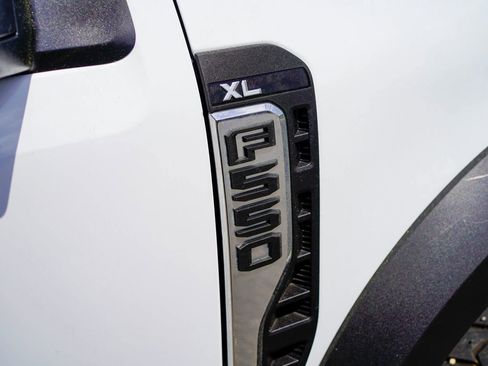 Used 2024 Ford F550 4x4 Crew Cab Super Duty image 10