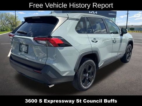 Used 2019 Toyota RAV4 XLE w/ Convenience Package AWD/4WD image 3