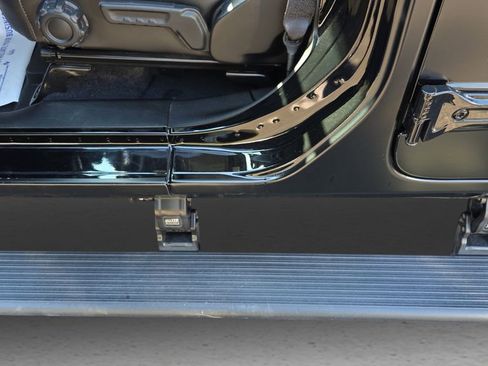 Used 2023 Jeep Wrangler Rubicon w/ Cold Weather Group image 10