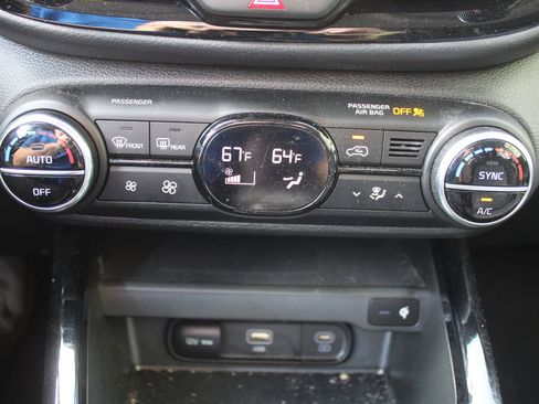 Certified 2023 Kia Soul S image 36