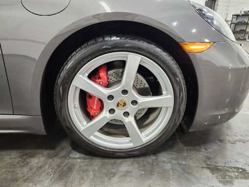 Used 2017 Porsche 718 Cayman S RWD image 12