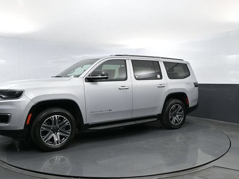 Used 2024 Jeep Wagoneer Series II AWD/4WD image 1