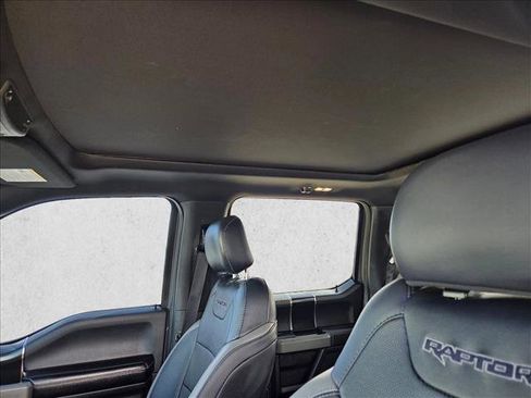 Used 2018 Ford F150 Raptor w/ Equipment Group 802A Luxury image 15