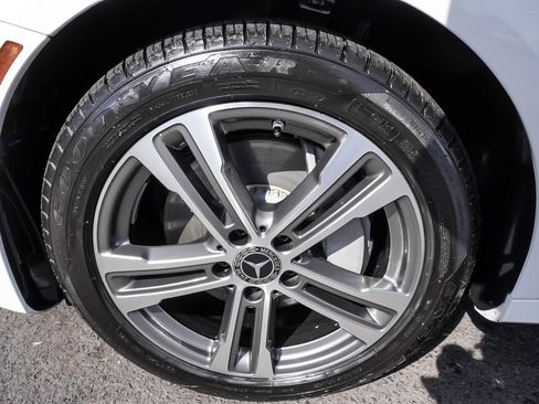 Used 2022 Mercedes-Benz E 350 4MATIC Sedan image 61