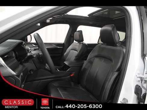 Used 2023 Jeep Grand Cherokee L Overland AWD/4WD image 5