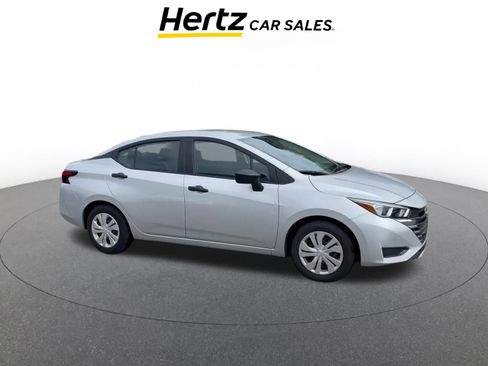 Used 2024 Nissan Versa S image 1