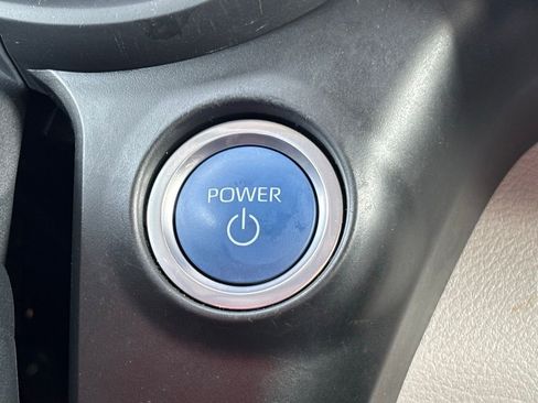 Used 2024 Toyota Sienna XLE image 25