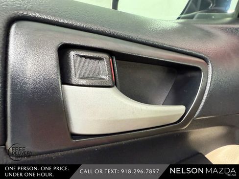 Used 2013 Toyota Camry LE FWD image 20