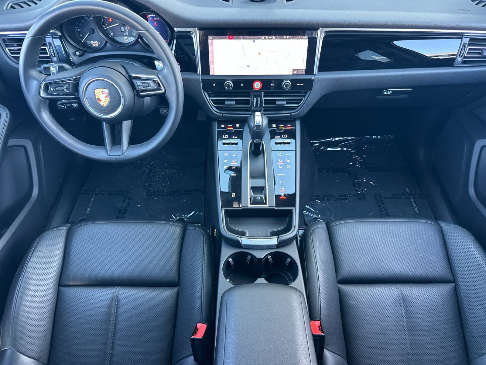 Used 2026 Porsche Macan AWD/4WD image 7