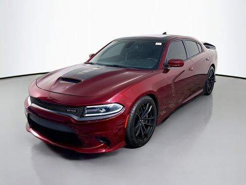Used 2017 Dodge Charger R/T image 4