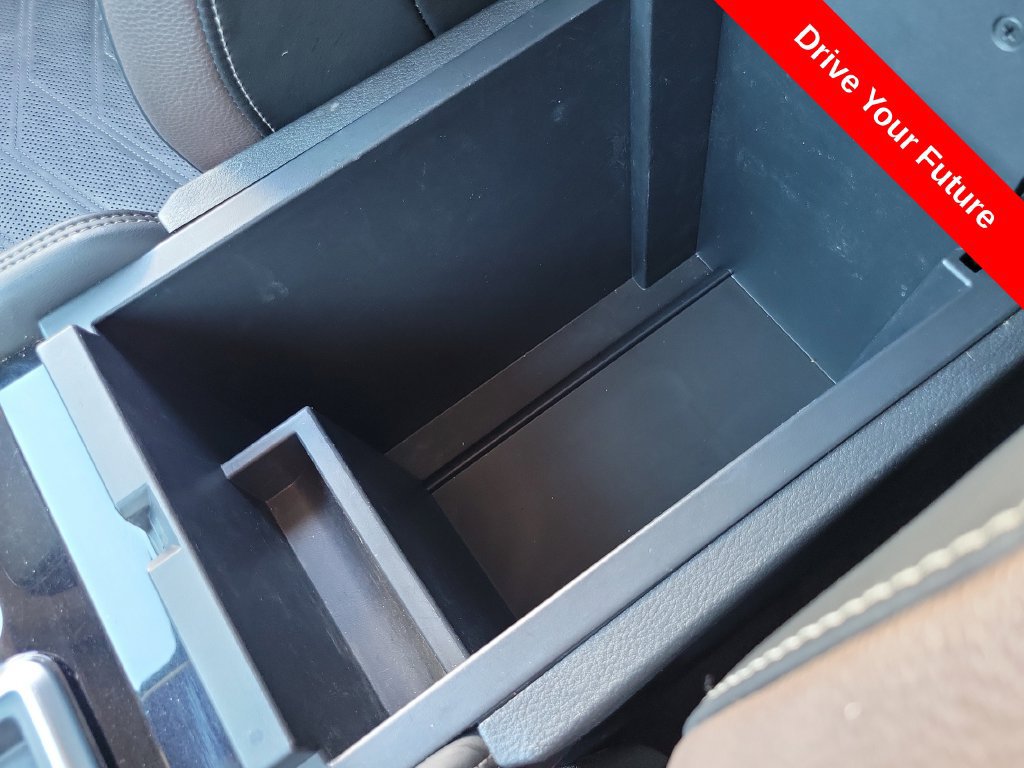 Used 2022 Nissan Pathfinder Platinum w/ Cargo Package FWD image 14