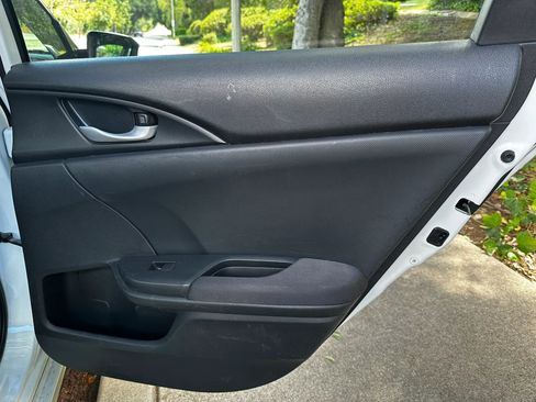 Used 2019 Honda Insight EX image 25