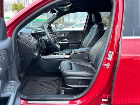 Used 2022 Mercedes-Benz GLB 250 4MATIC w/ Premium Package Lite image 6