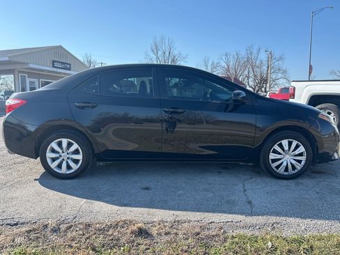 Used 2015 Toyota Corolla LE image 8