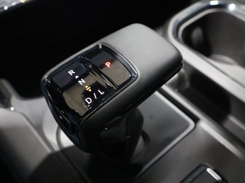 Used 2024 GMC Sierra 1500 AT4 w/ Technology Package image 31