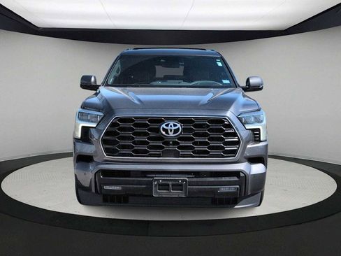 Used 2023 Toyota Sequoia Platinum image 3