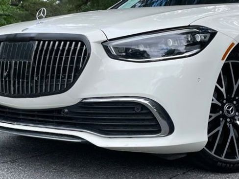 Used 2022 Mercedes-Benz S 580 4MATIC Sedan image 3