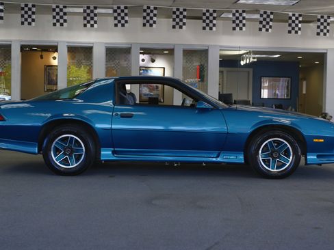 Used 1991 Chevrolet Camaro RS image 16