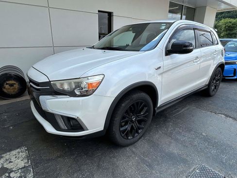 Used 2018 Mitsubishi Outlander Sport LE FWD image 2